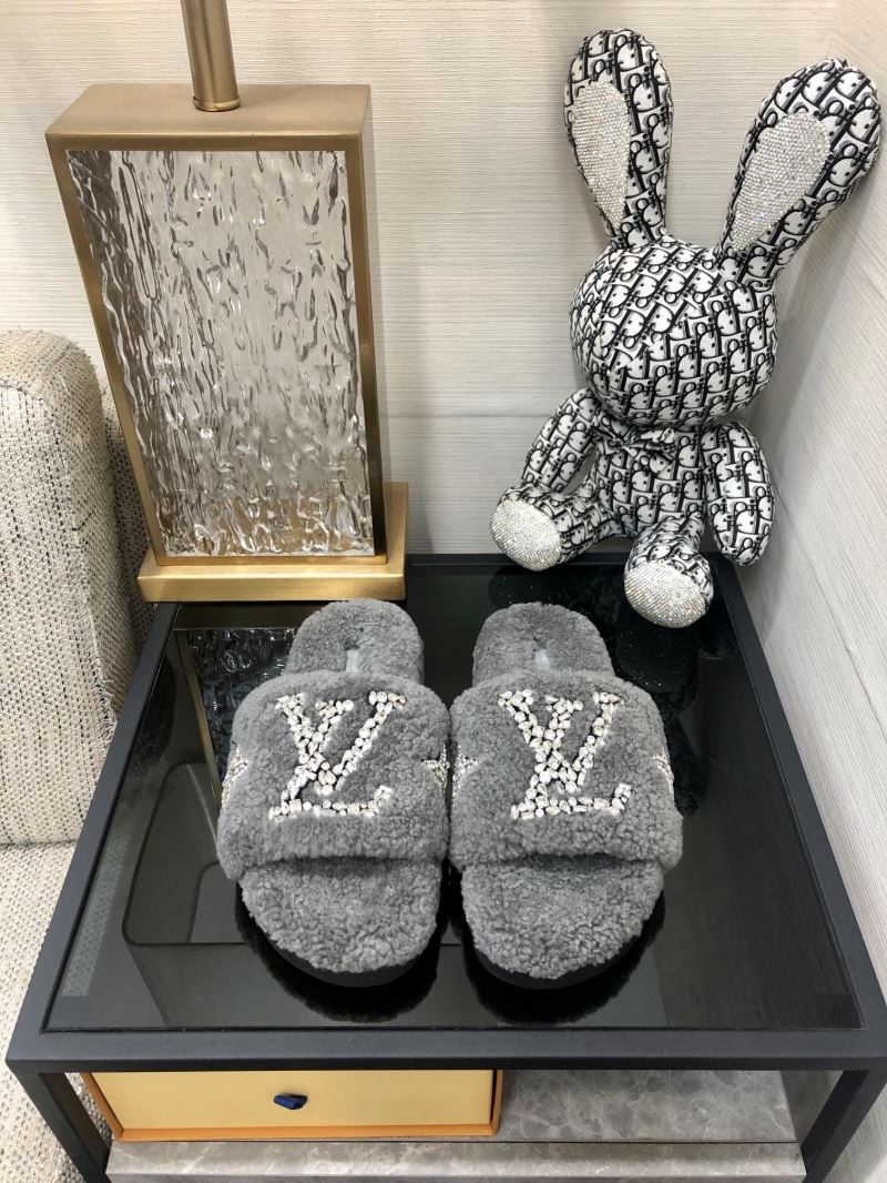 Louis Vuitton Slippers